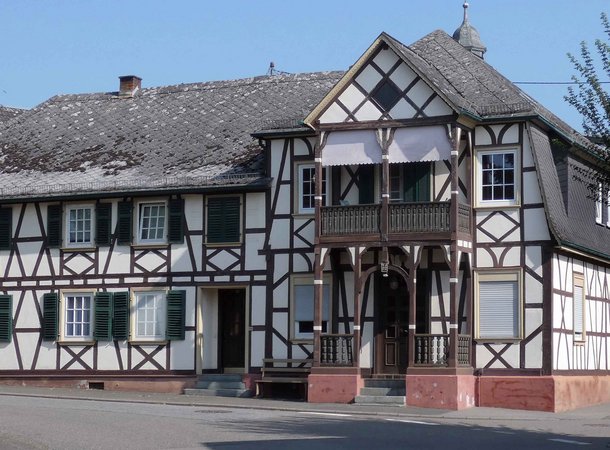 Denkmalgeschütztes stattliches Fachwerkhaus in Weyer