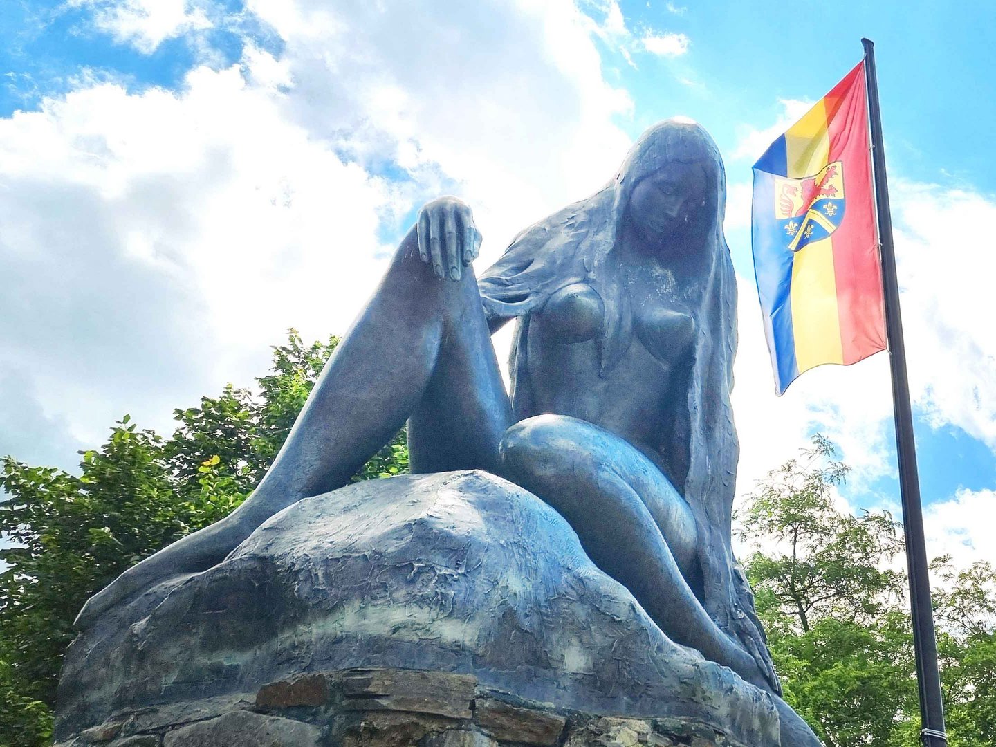 Die andere Loreley-Statue an der Hafenmole