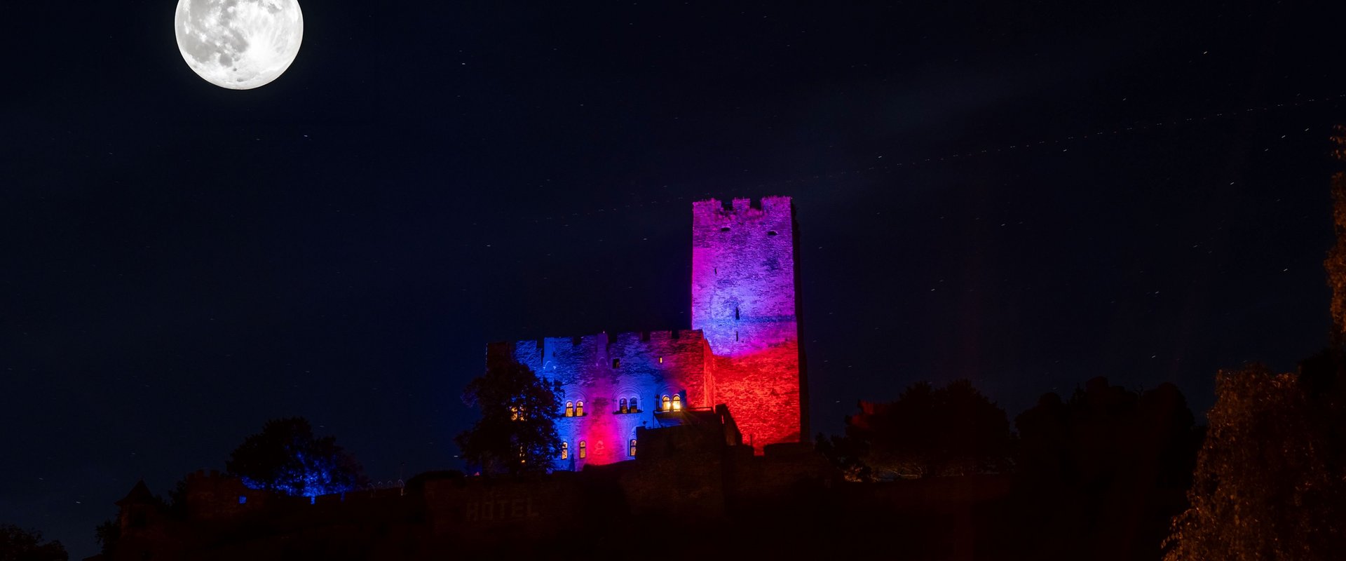 Burg Gutenfels bei Mondschein